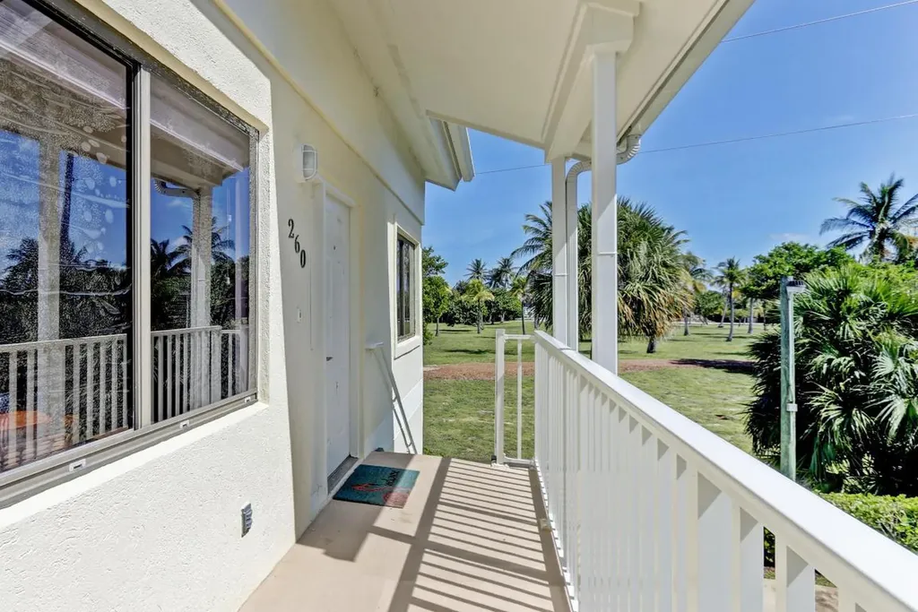 260 Bella Vista Court N Jupiter FL 33477