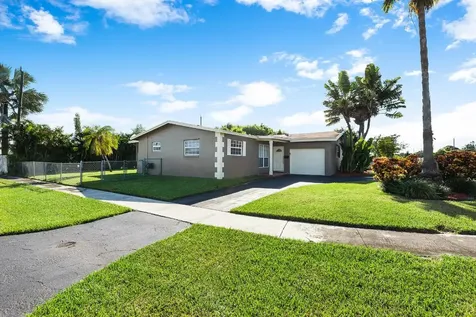 8500 NW 26th Place Sunrise FL 33322