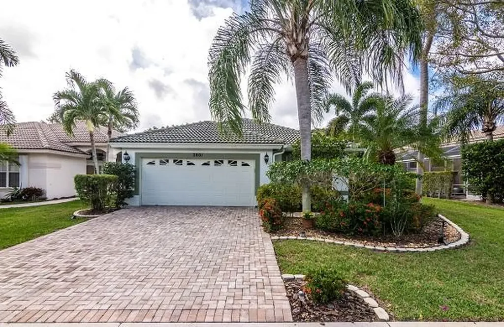 2801 Waters Edge Circle Greenacres FL 33413