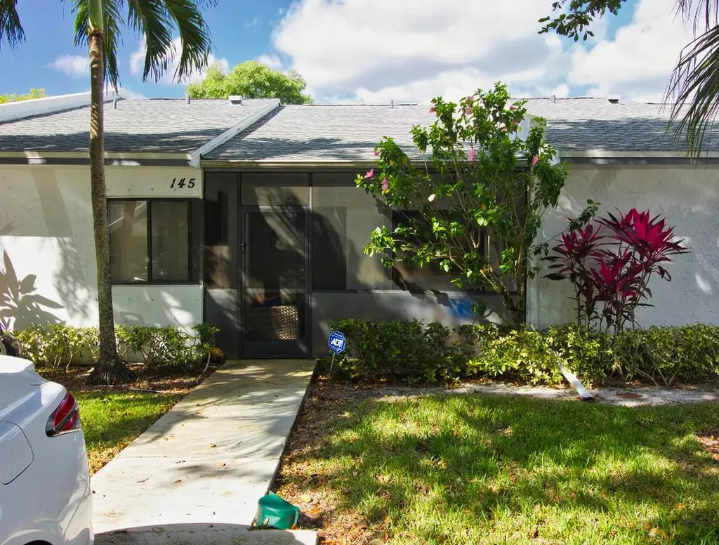 145 Par Drive Royal Palm Beach FL 33411