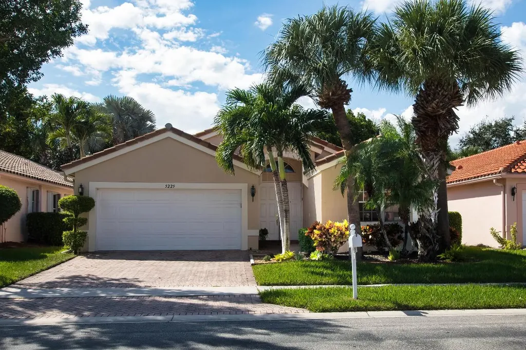 5225 Glenville Drive Boynton Beach FL 33437