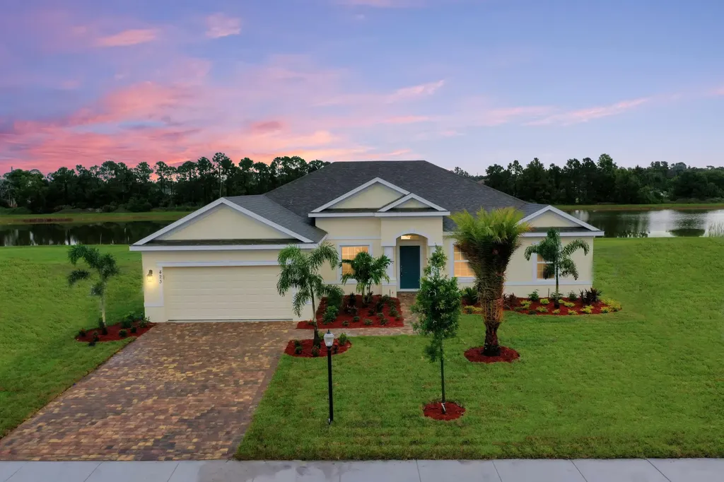 423 SW Vista Lake Drive Port St Lucie FL 34953