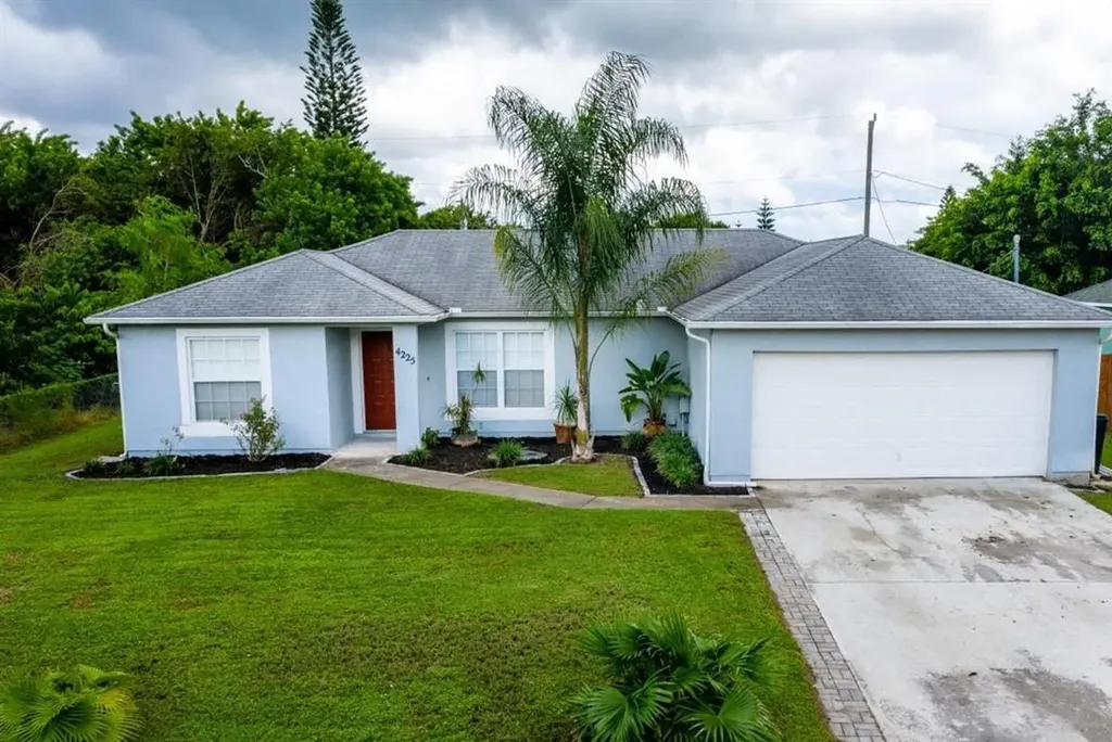 4225 SW Callicoe Street Port St Lucie FL 34953