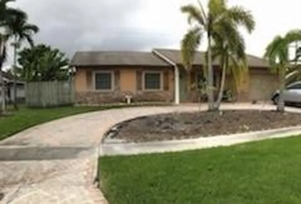 10250 Serenade Lane Royal Palm Beach FL 33411