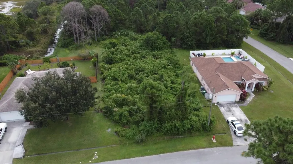 3201 SW Hambrick Street Port St Lucie FL 34953