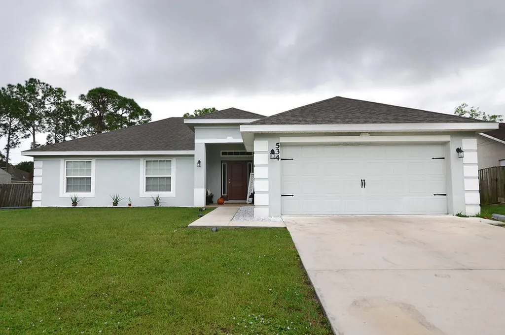 534 SW Colleen Avenue Port St Lucie FL 34983