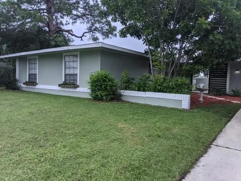 382 NE Cullman Court Port St Lucie FL 34983