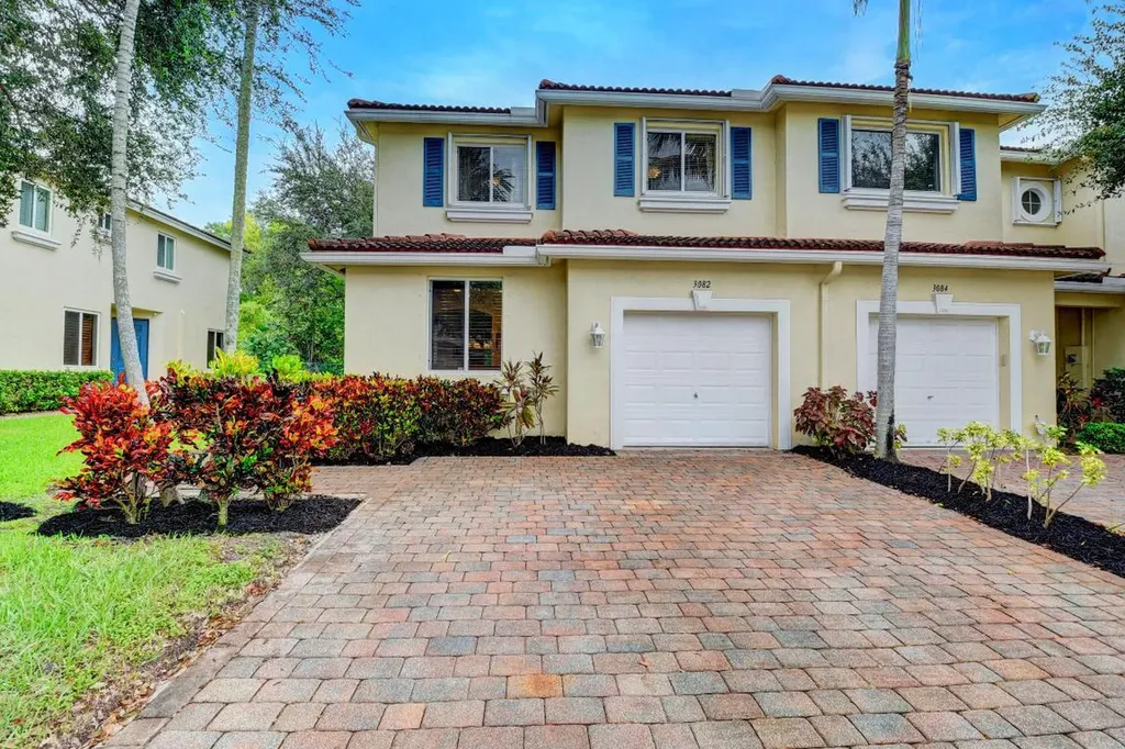 3082 N Evergreen Circle Boynton Beach FL 33426