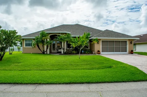 2734 SW Hamilton Avenue Port St Lucie FL 34987