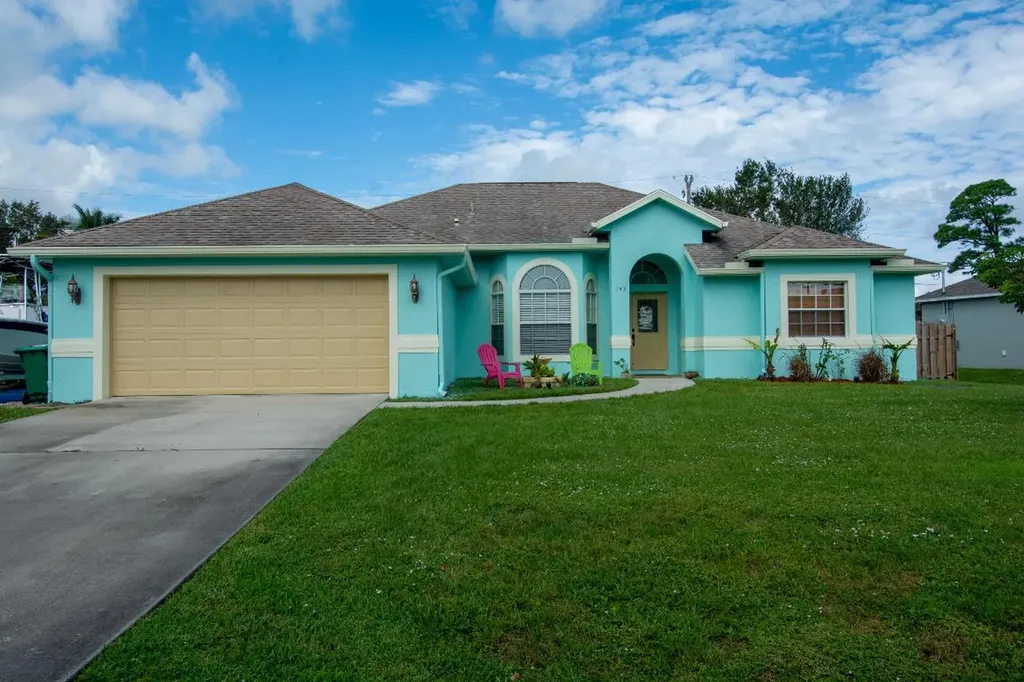 143 SW South Wakefield Circle Port St Lucie FL 34953