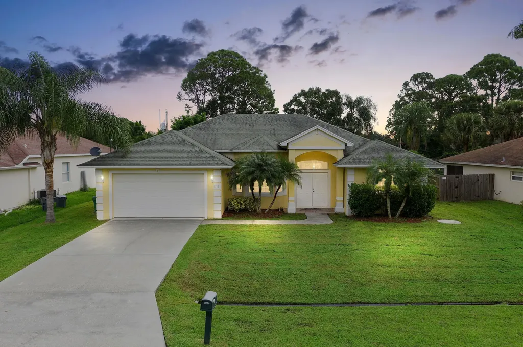 1713 SW Cycle Street Port St Lucie FL 34953