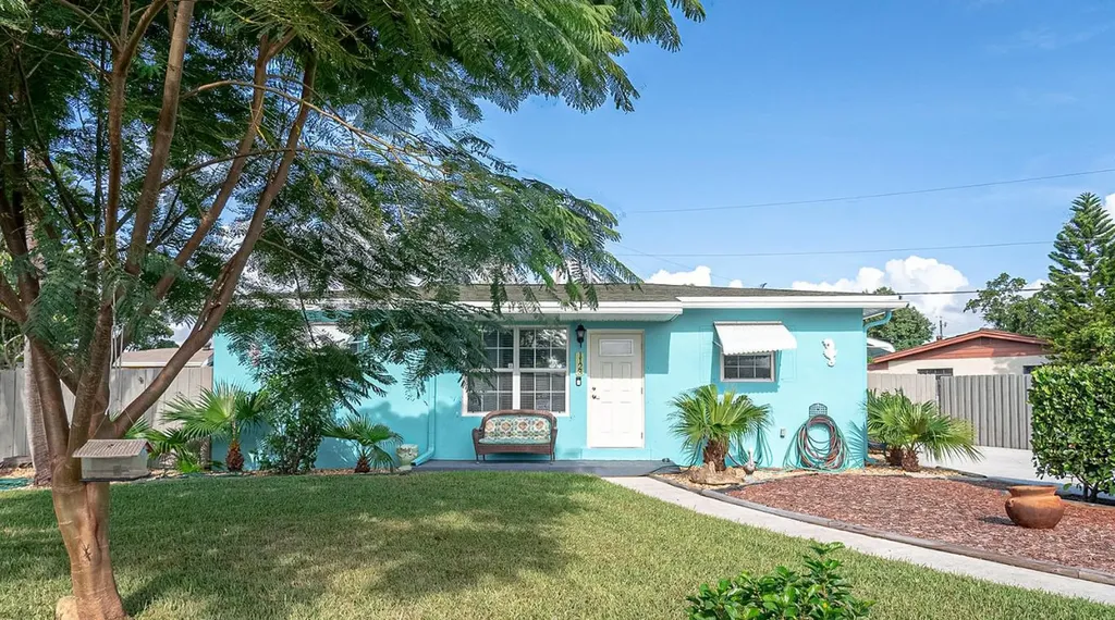 1123 S 14th Court Lantana FL 33462
