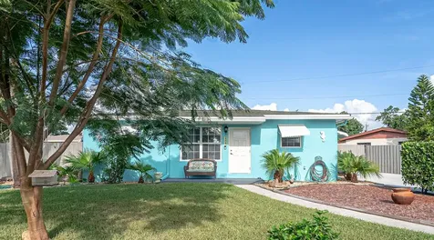 1123 S 14th Court Lantana FL 33462