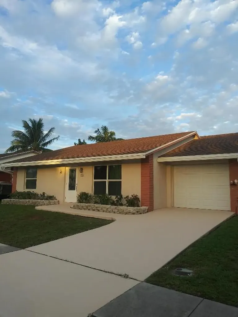 5120 Cornell Walk Lake Worth FL 33463