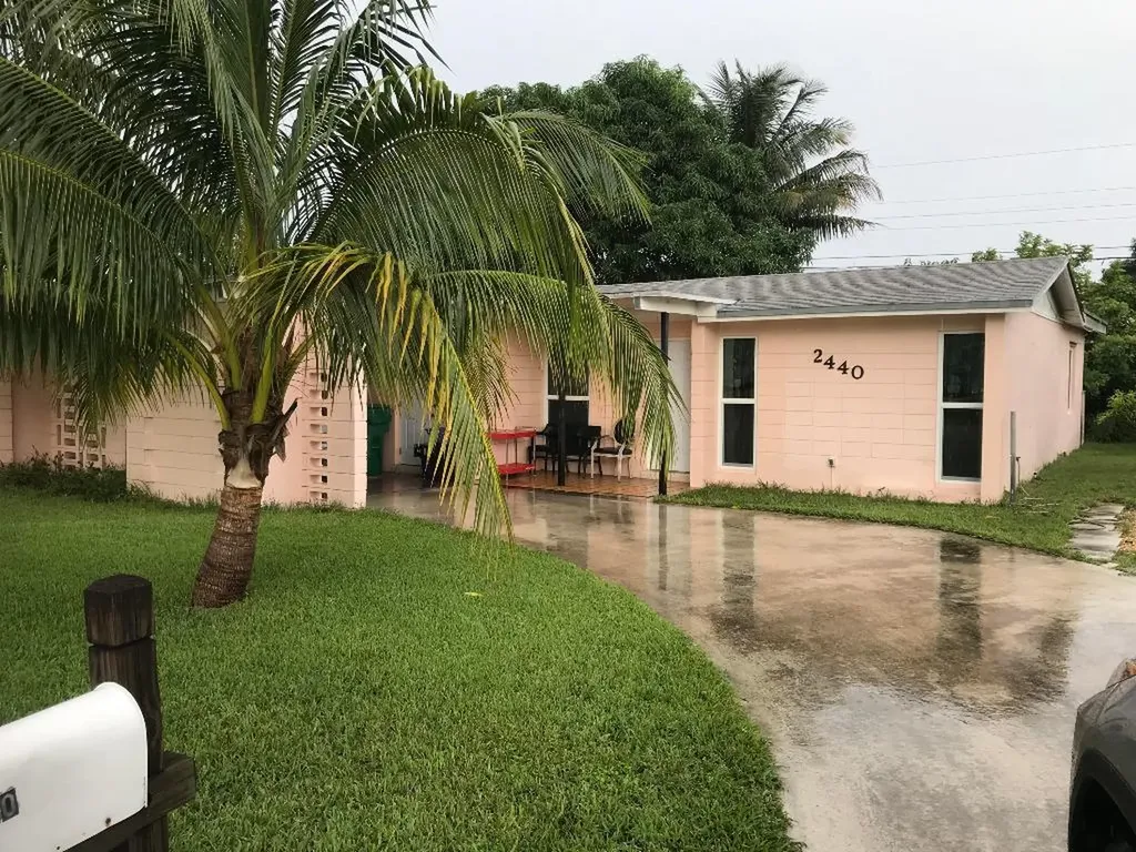 2440 Avenue H West Riviera Beach FL 33404