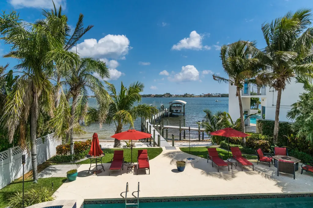713 Presidential Drive Boynton Beach FL 33435