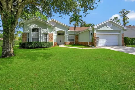 1040 Wild Cherry Lane Wellington FL 33414