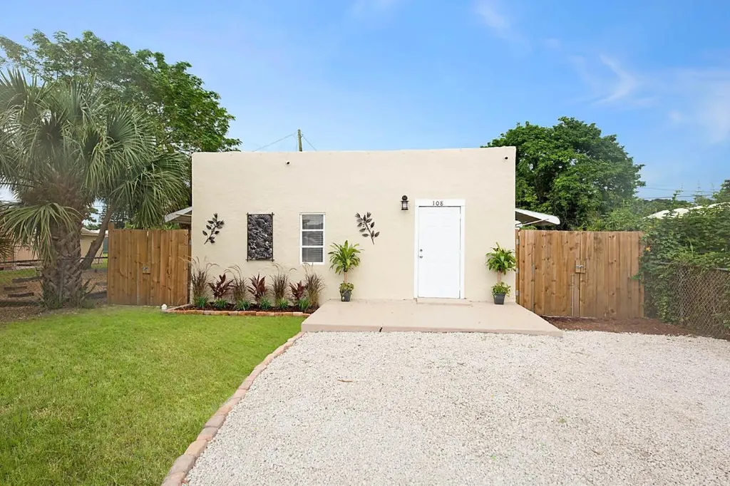 108 S Price Street Lake Worth FL 33461