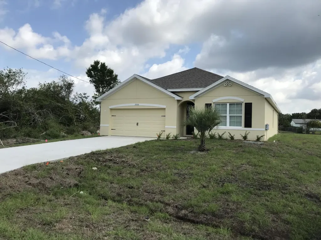 2650 SW Cactus Circle Port St Lucie FL 34953