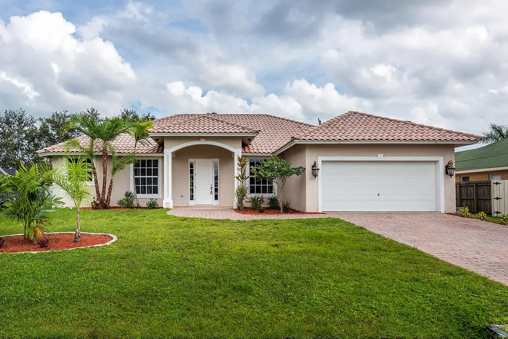 3571 SW Carmody Street Port St Lucie FL 34953
