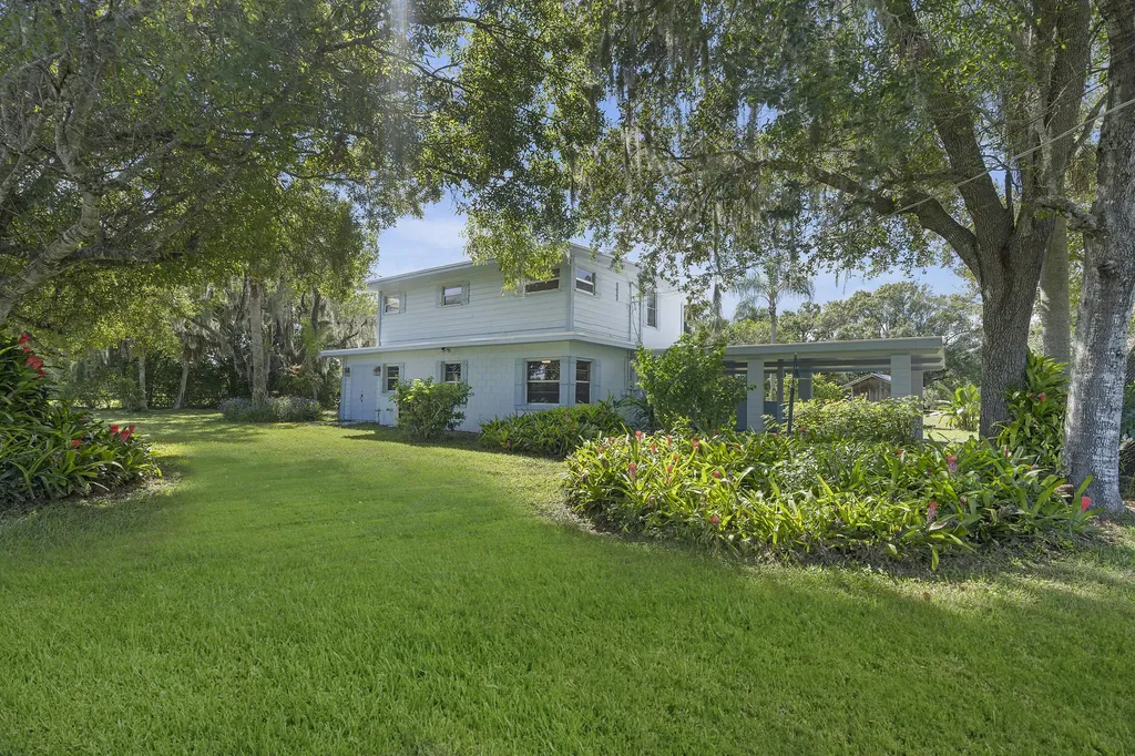 4305 S 25th Street Fort Pierce FL 34981