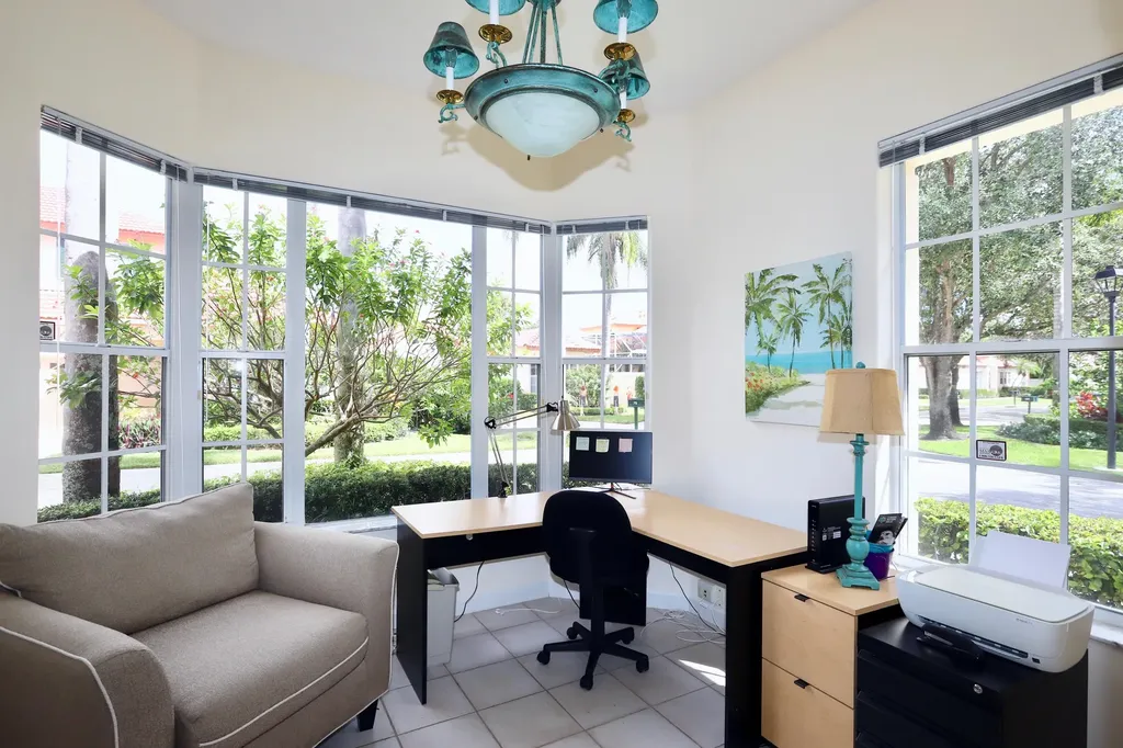 77 Spyglass Way N Palm Beach Gardens FL 33418