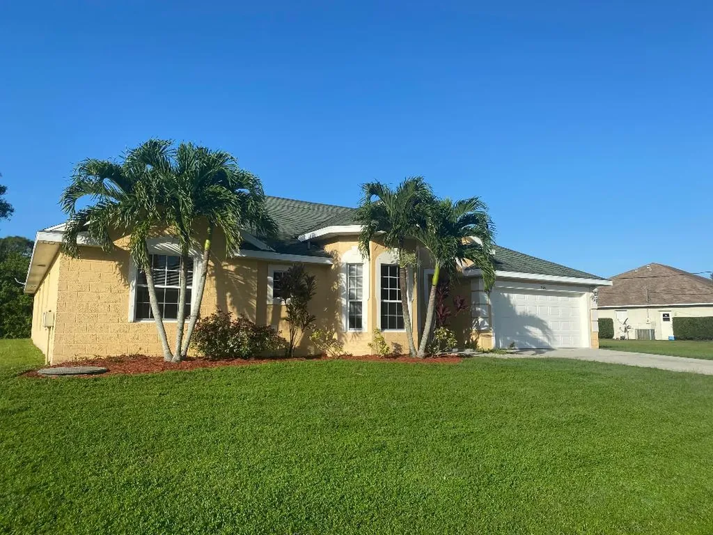 3504 SW Macon Road Port St Lucie FL 34953