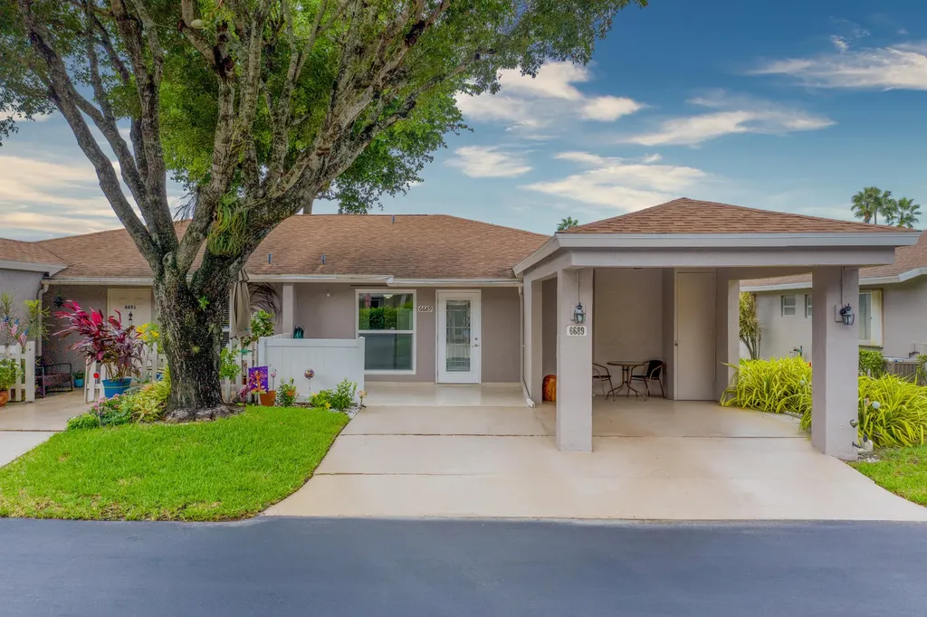 6689 Moonlit Drive Delray Beach FL 33446