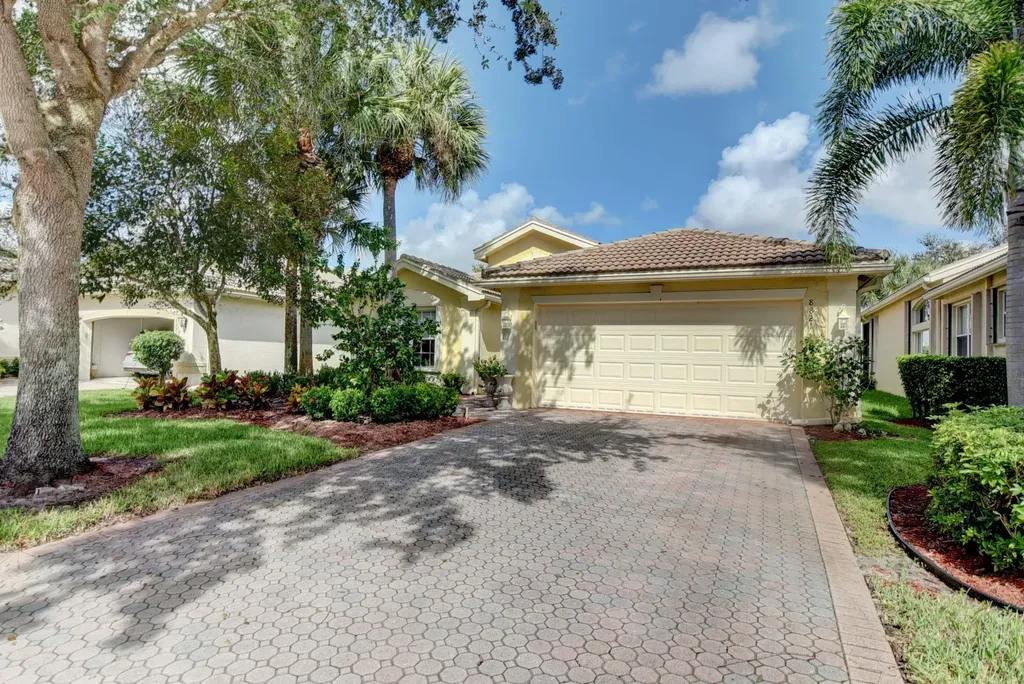 8821 Arbor Walk Drive Lake Worth FL 33467