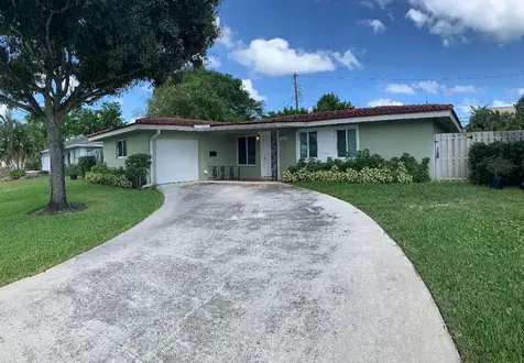 666 SW 6th Terrace Boca Raton FL 33486