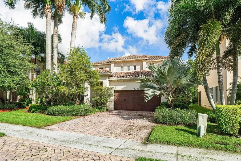 10681 Willow Oak Court Wellington FL 33414