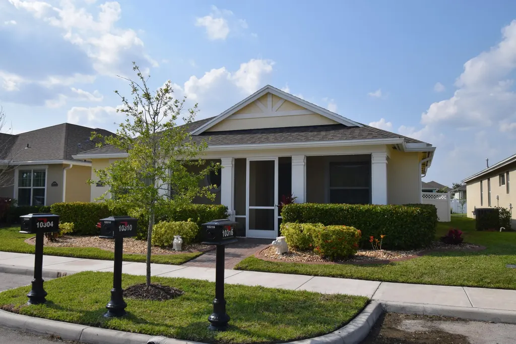 10310 SW Westlawn Boulevard Port St Lucie FL 34987