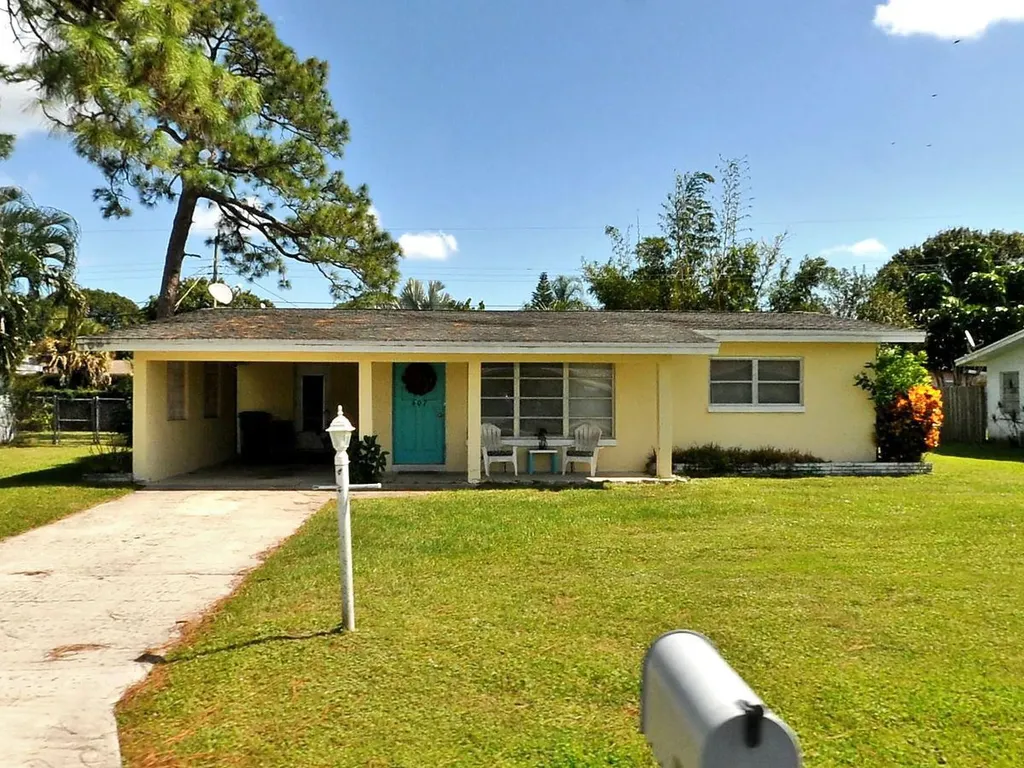 407 Willows Avenue Port St Lucie FL 34952