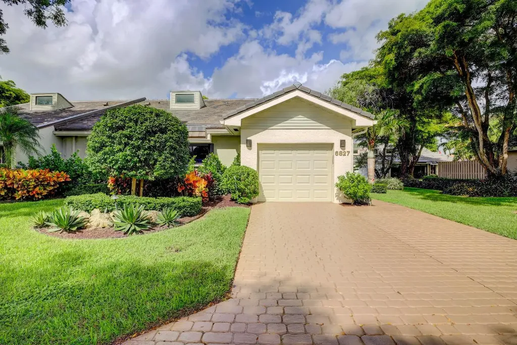 6827 Parisian Way Lake Worth FL 33467
