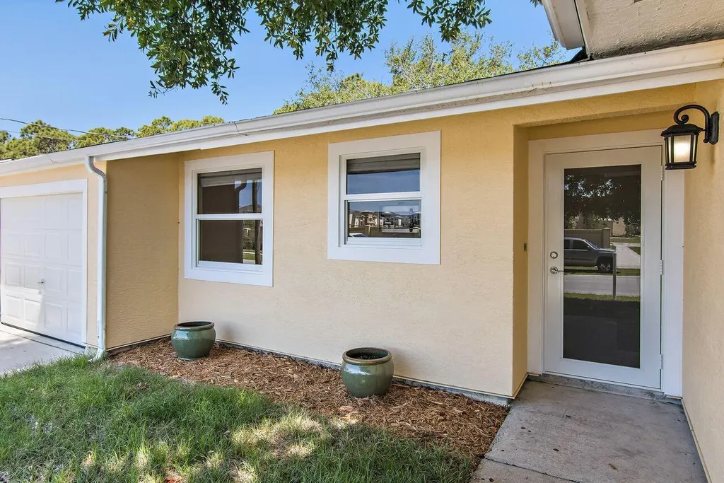 2231 SE Blossom Road Port St Lucie FL 34952