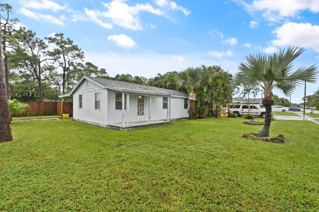 501 Broward Avenue Greenacres FL 33463
