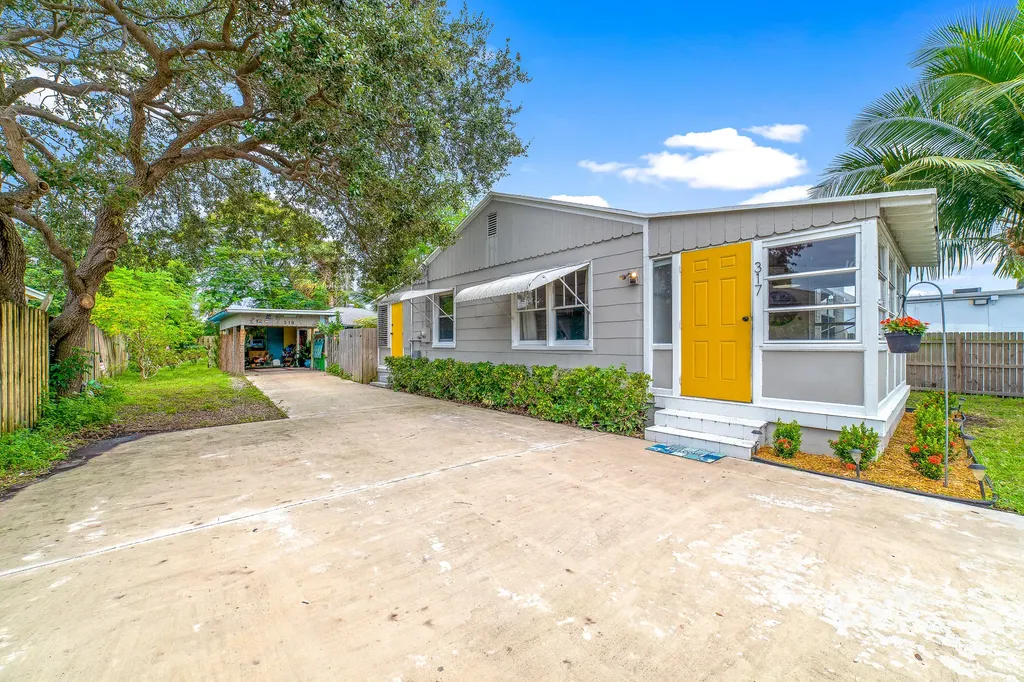 317 W Mango Street Lantana FL 33462