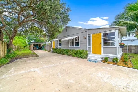 317 W Mango Street Lantana FL 33462
