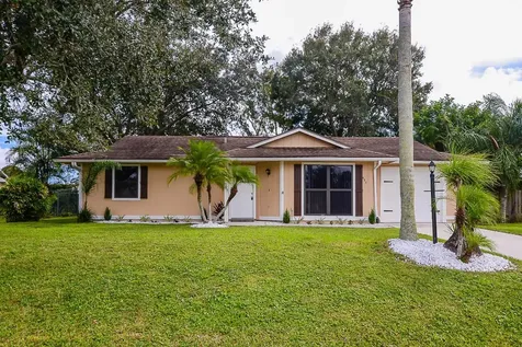 856 SW Amethist Terrace Port St Lucie FL 34953