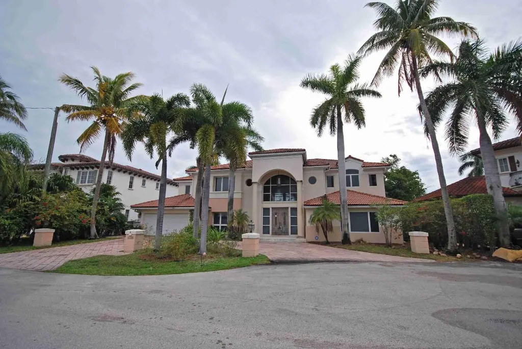 3710 NE 29th Avenue Lighthouse Point FL 33064