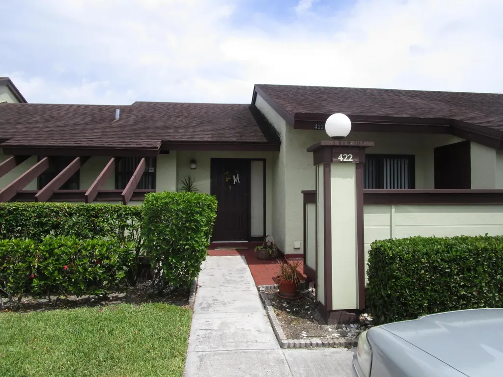 422 Narrowleaf Court Royal Palm Beach FL 33411
