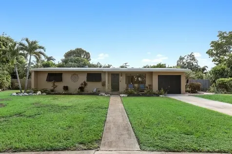 153 Ainsworth Circle Palm Springs FL 33461