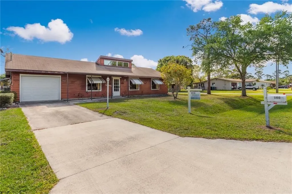 5900 Cassia Drive Fort Pierce FL 34982