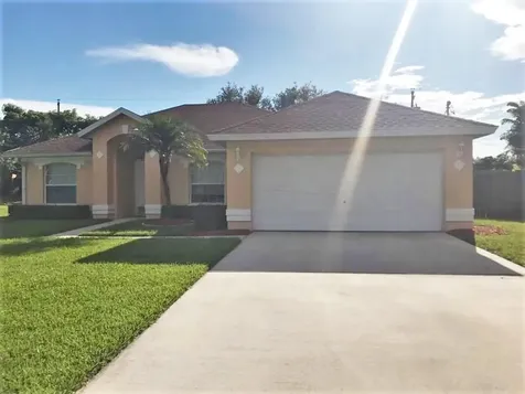 2292 SE Midtown Road Port St Lucie FL 34952