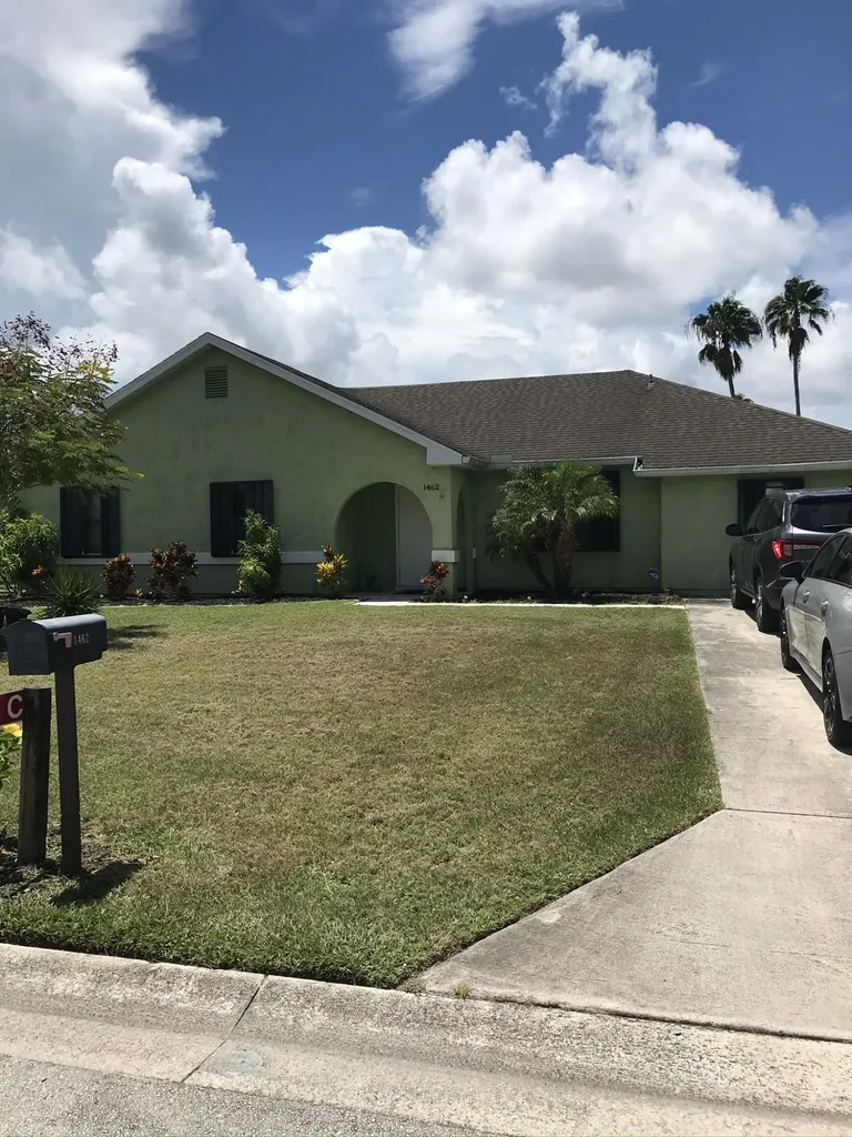 1462 SE North Balcourt Court Port St Lucie FL 34952