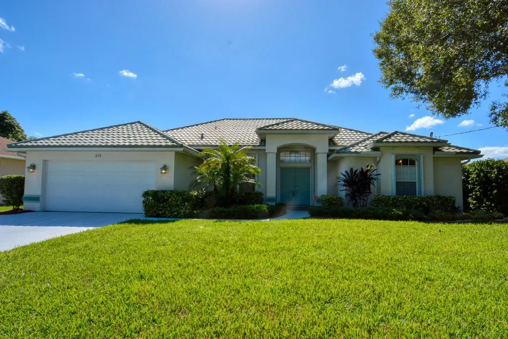 272 NE Surfside Avenue Port St Lucie FL 34983