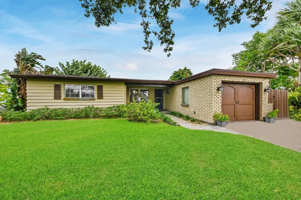 712 W Ocean Drive Boynton Beach FL 33426