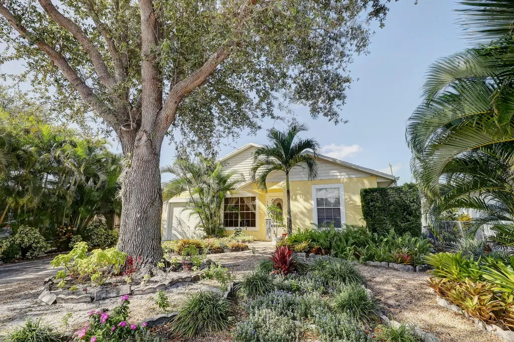 5676 SE Tangerine Boulevard Stuart FL 34997