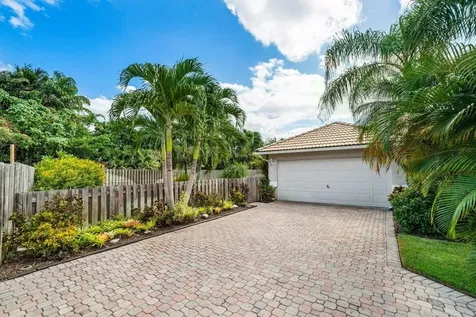 5271 Grande Palm Circle Delray Beach FL 33484