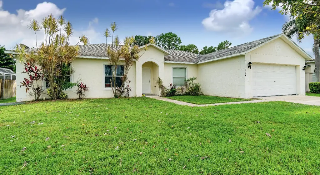 174 SW Hide Place Port St Lucie FL 34953